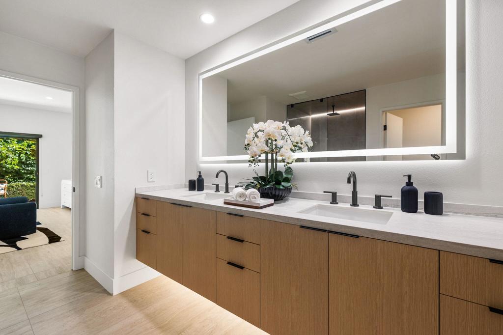 54109 Oakhill