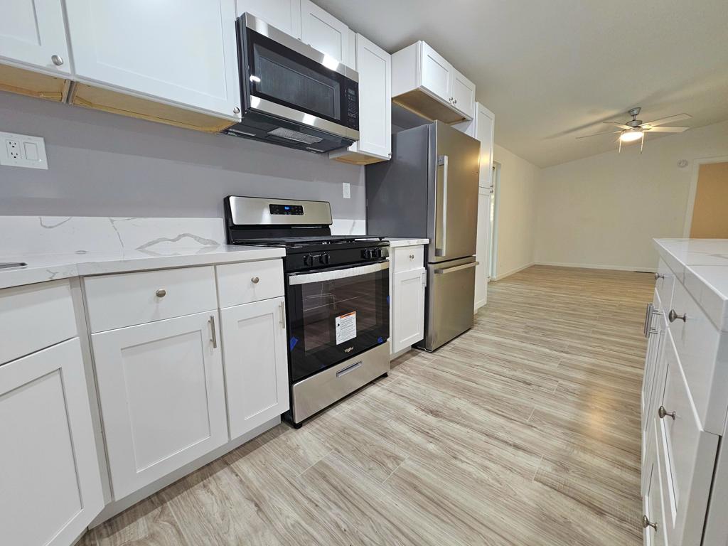 46618 Madison Street 105