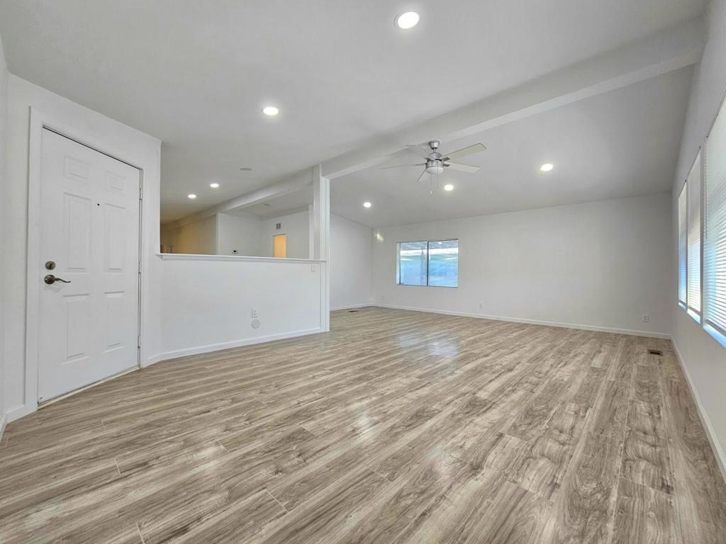 46618 Madison Street 105