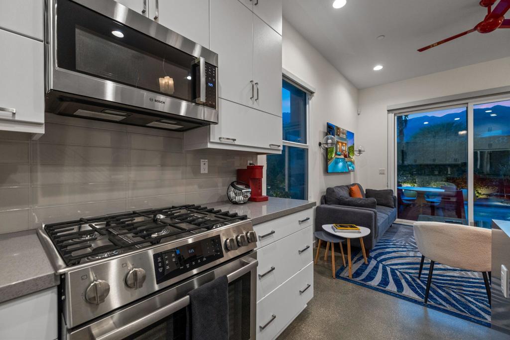 2691 Paragon Loop