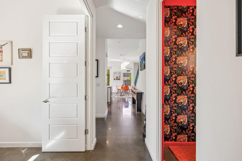 2691 Paragon Loop