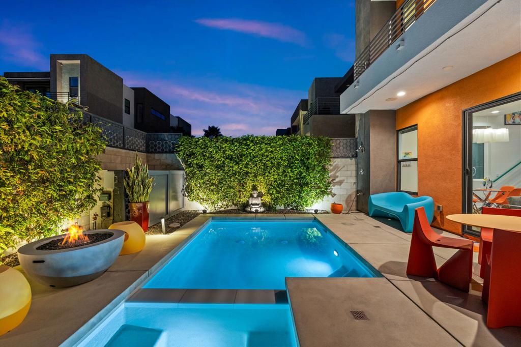 2691 Paragon Loop