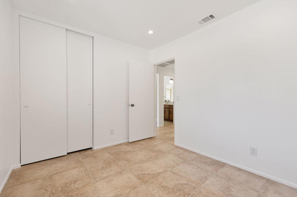 2050 Silver Oak Way