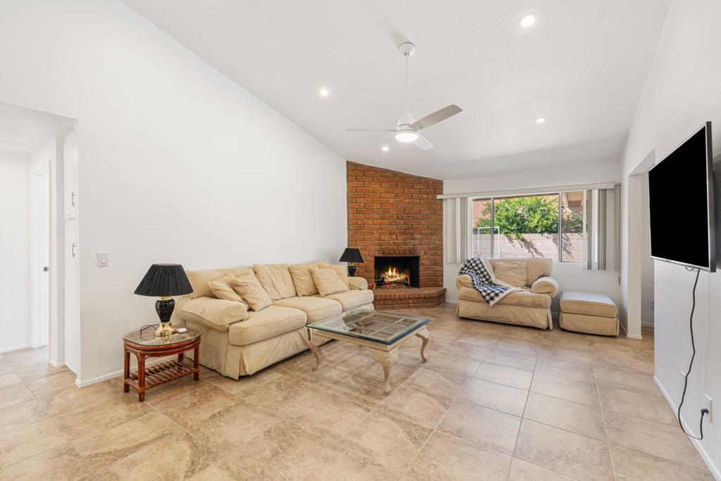2050 Silver Oak Way