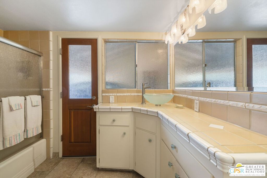 48065 Silver Spur Trail