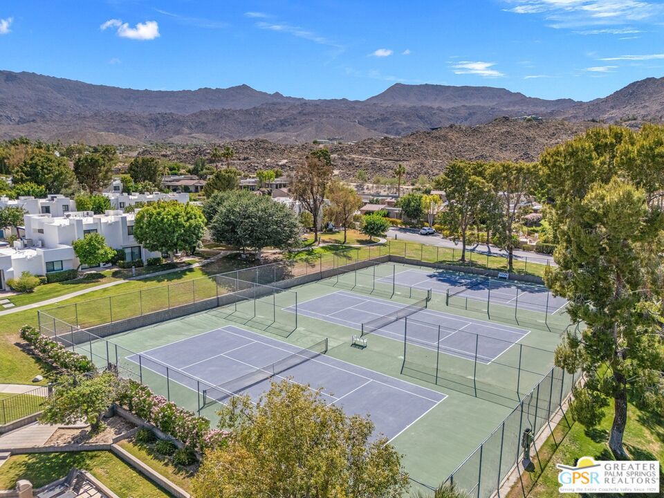 48756 Desert Flower Drive