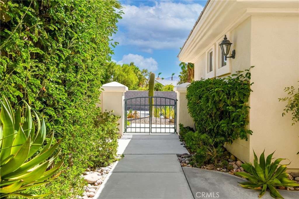 35637 Meridia Avenue