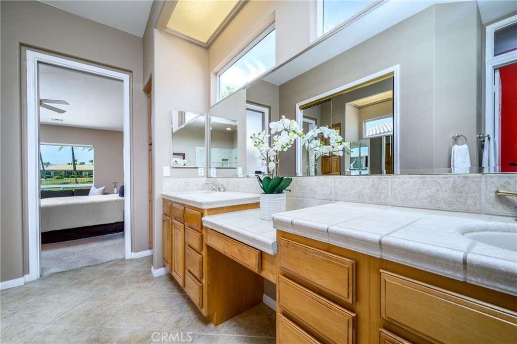 35637 Meridia Avenue