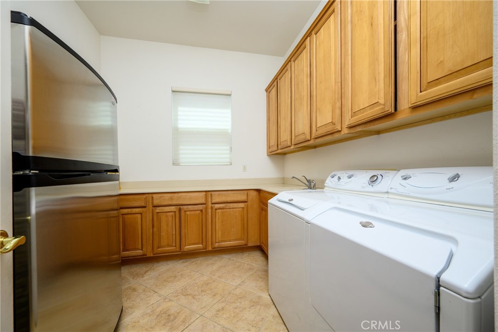 35637 Meridia Avenue