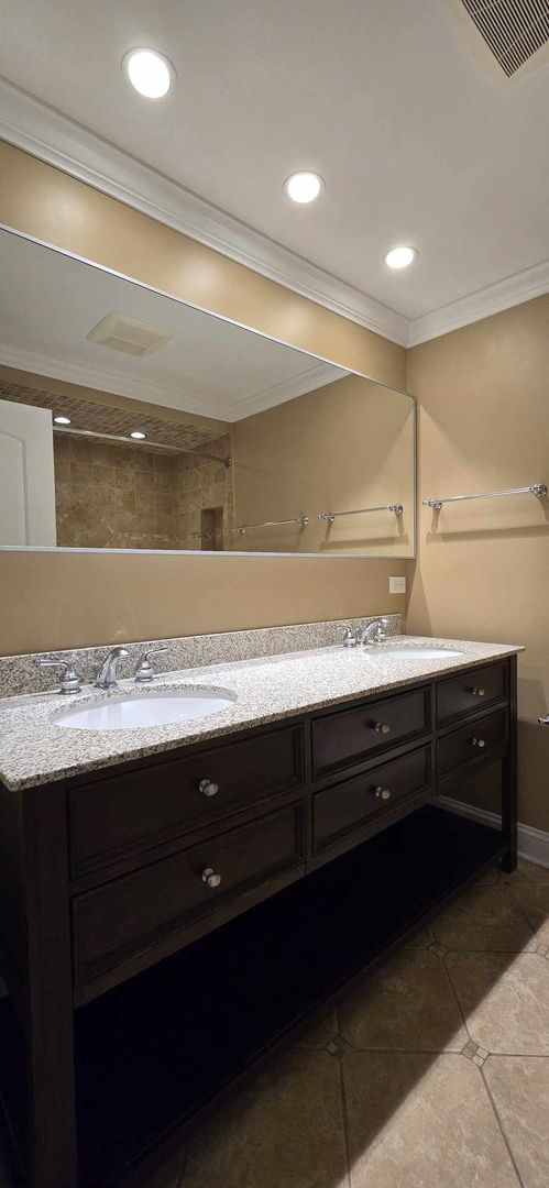 2361 Bicentennial Avenue Unit: 5