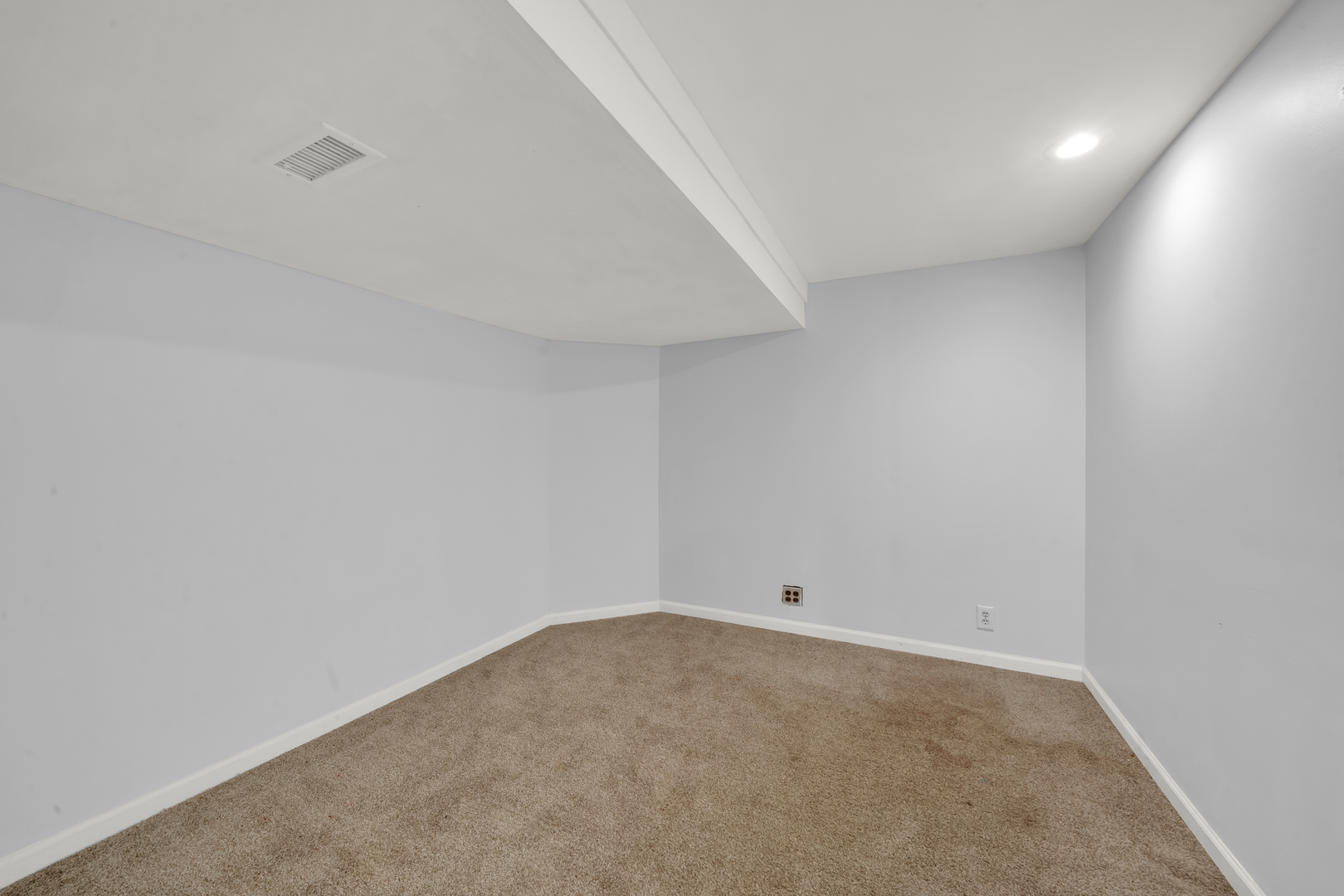 234 Dakota Court Unit: C