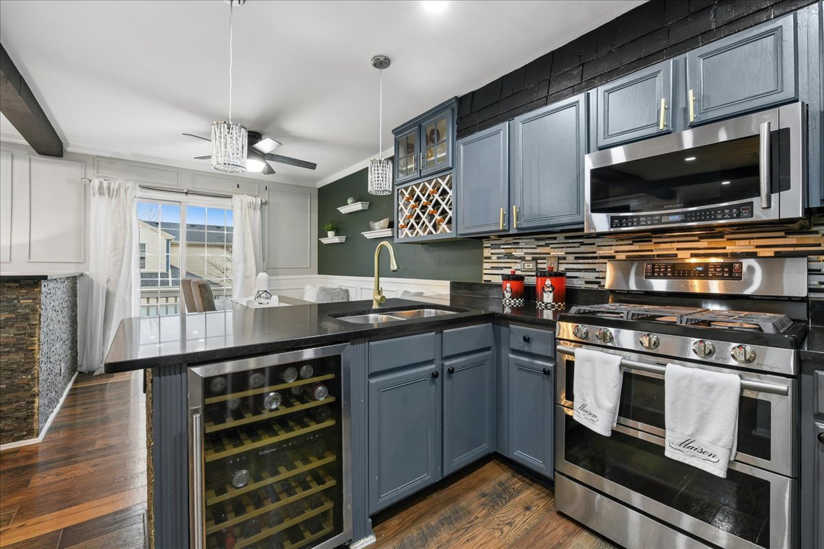 356 OGDEN FALLS Boulevard Unit: 356