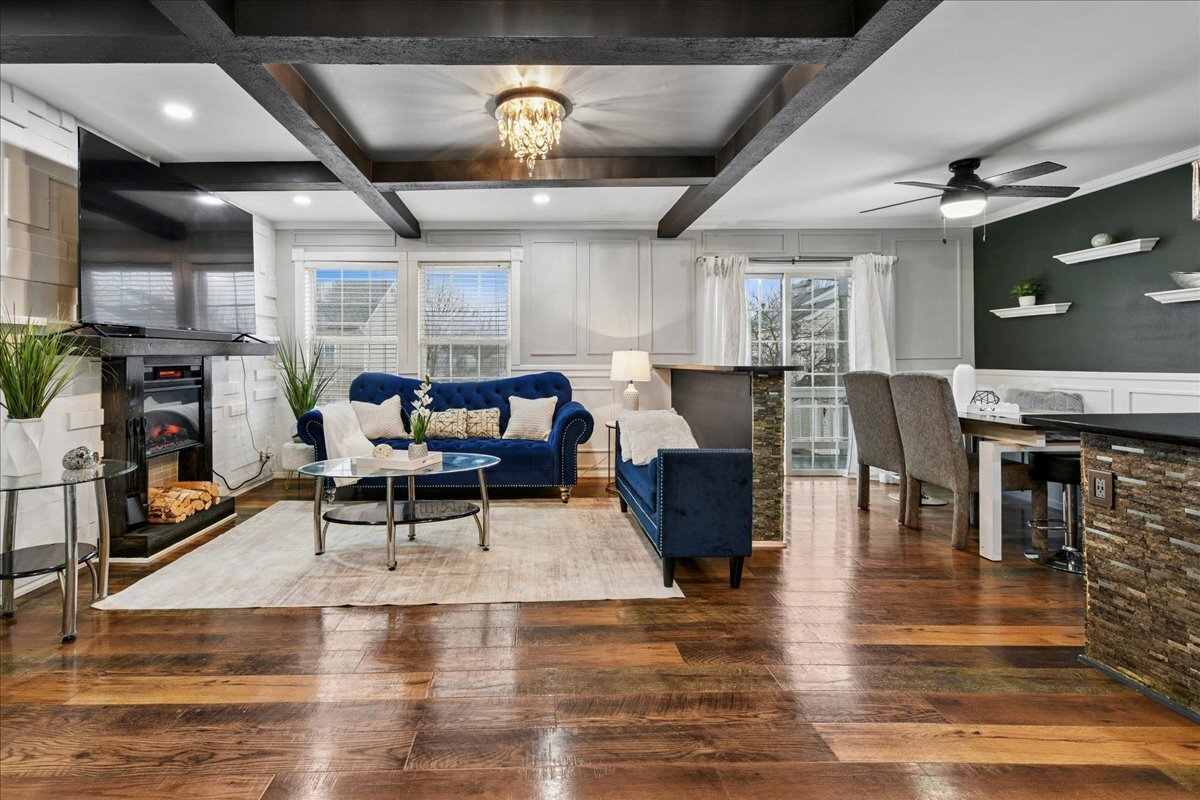 356 OGDEN FALLS Boulevard Unit: 356