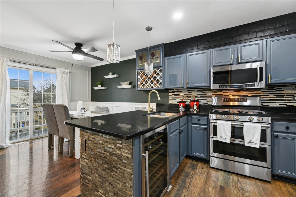 356 OGDEN FALLS Boulevard Unit: 356