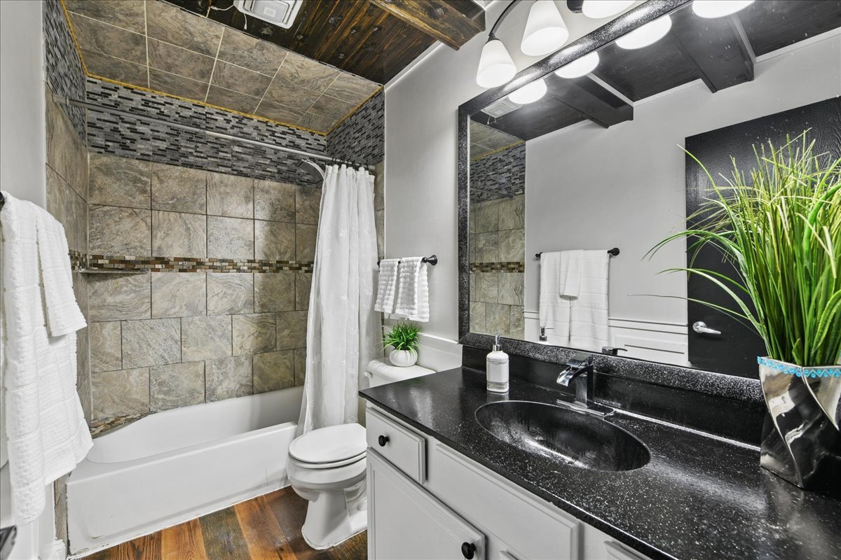 356 OGDEN FALLS Boulevard Unit: 356