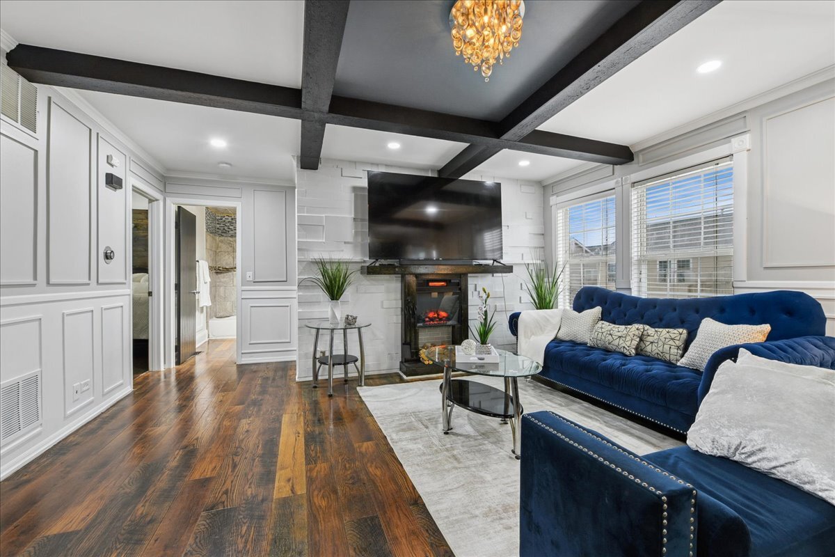 356 OGDEN FALLS Boulevard Unit: 356