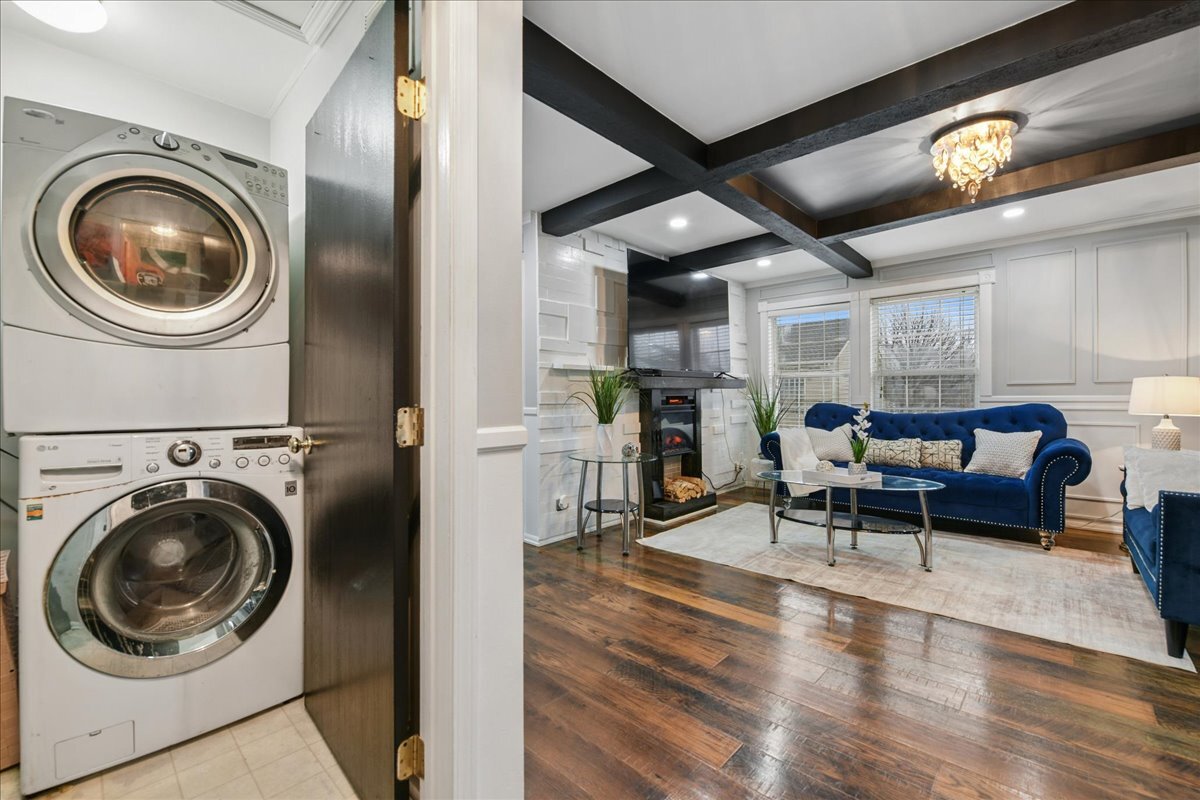 356 OGDEN FALLS Boulevard Unit: 356