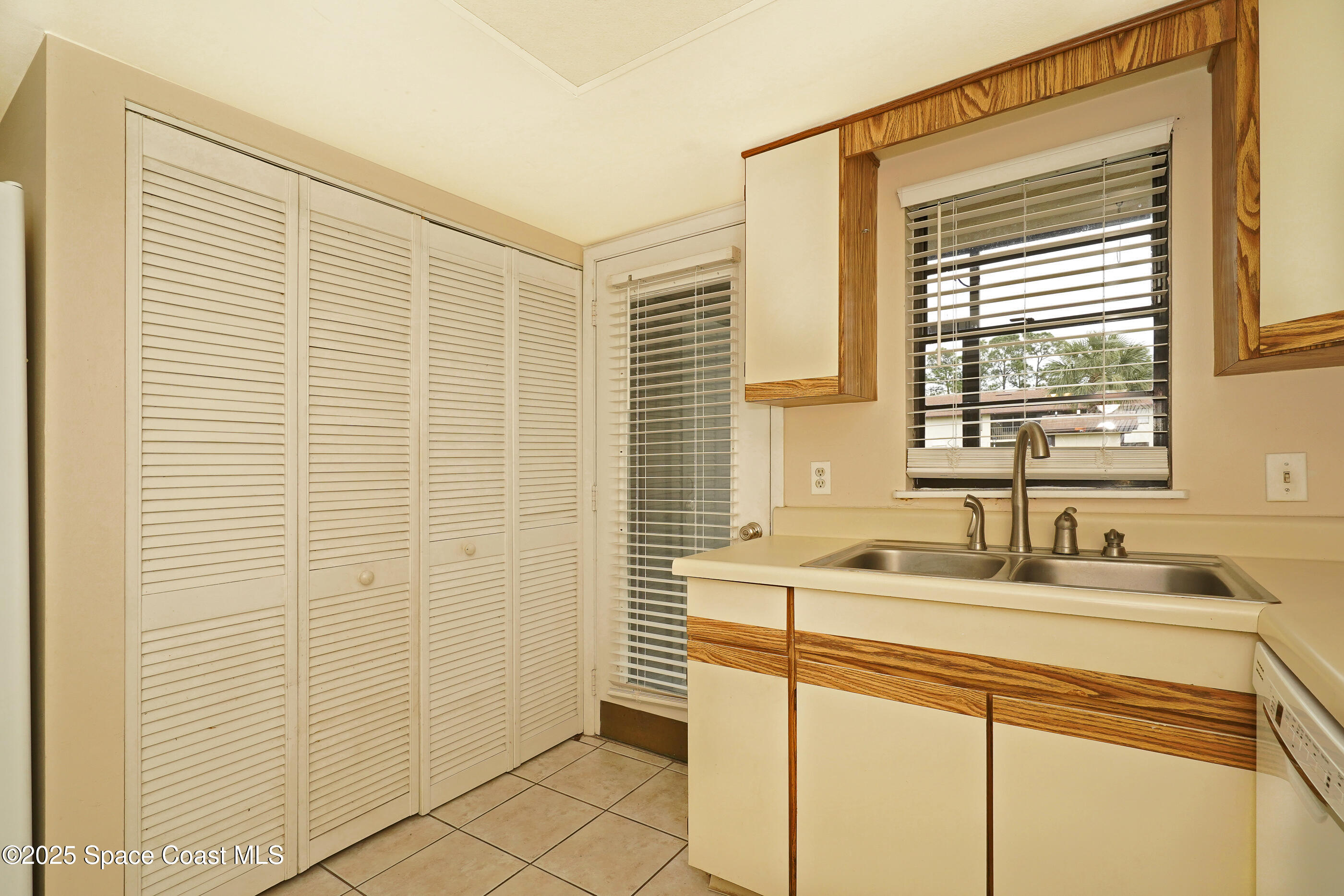 1515 Huntington Lane, 514