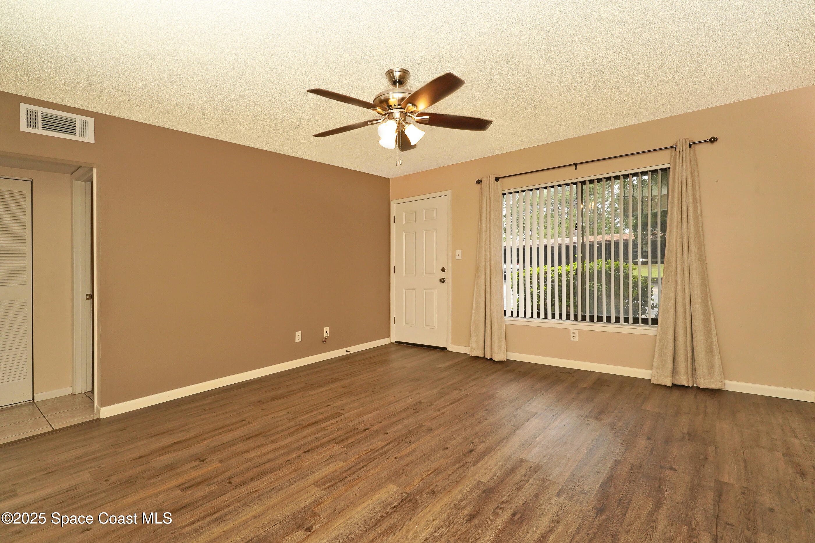 1515 Huntington Lane, 514