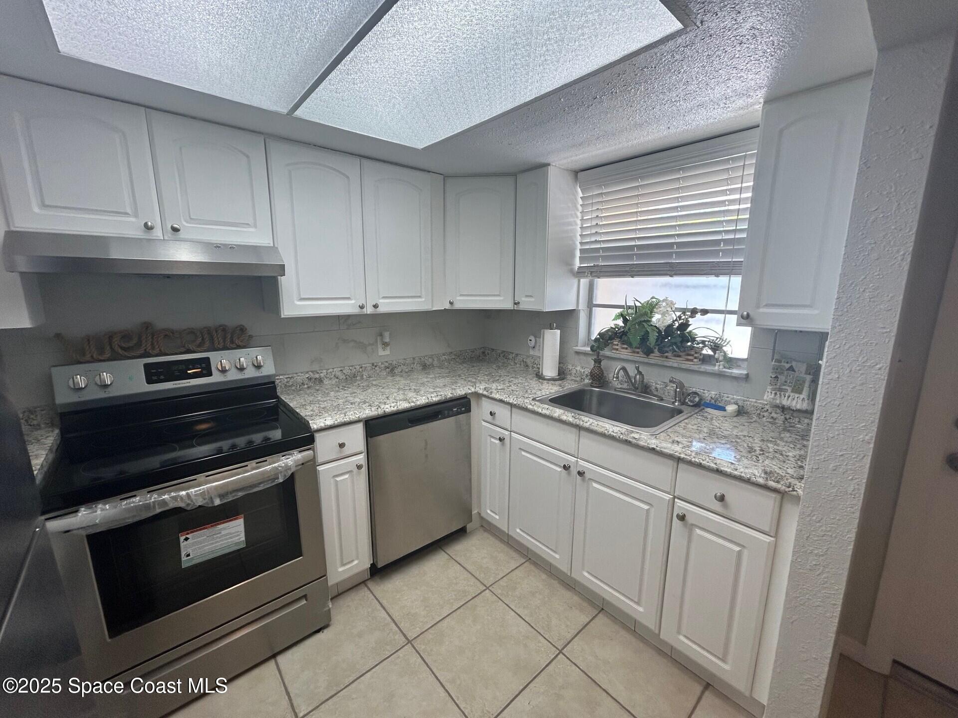 205 S Courtenay Parkway, 103