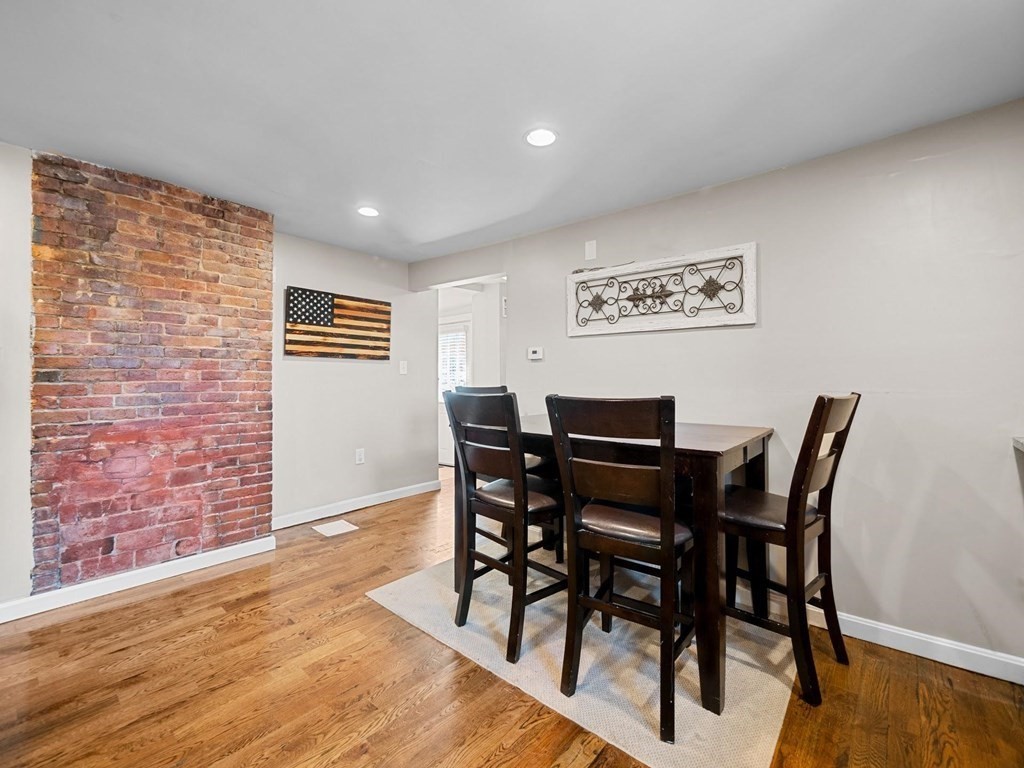 72 Dorchester St