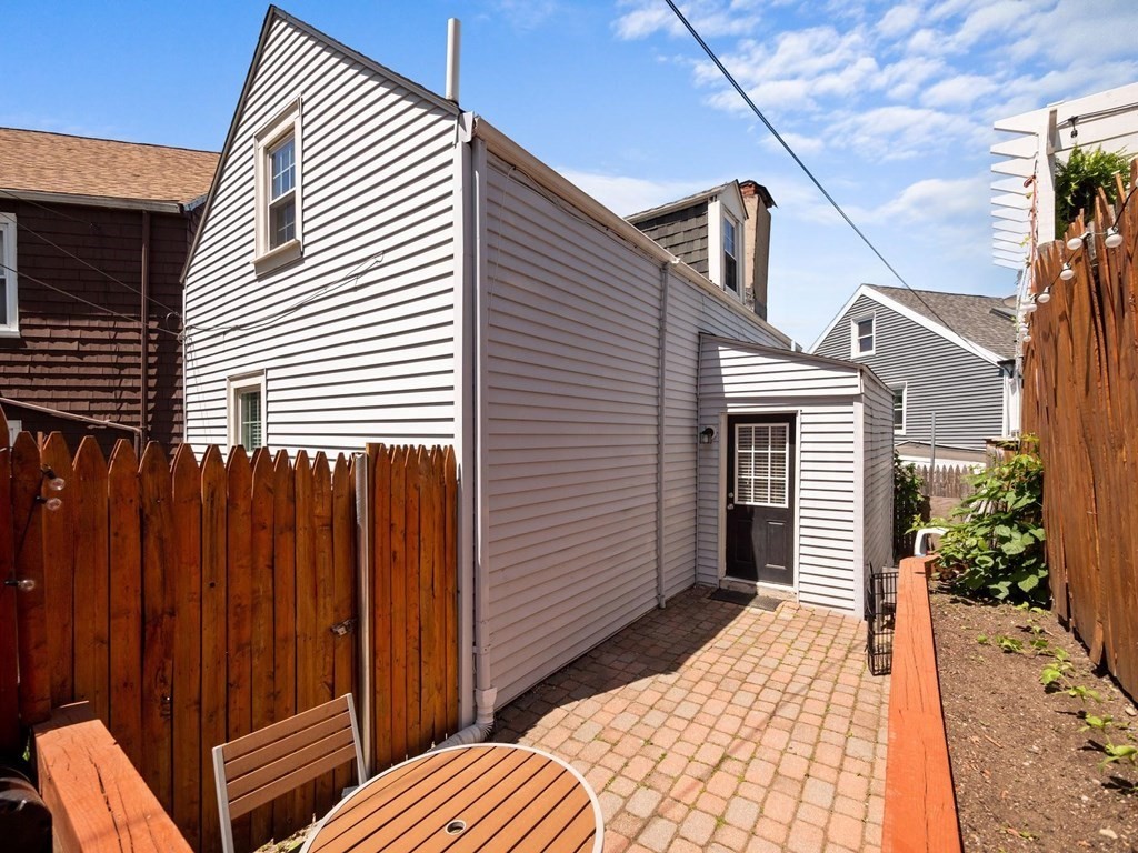 72 Dorchester St