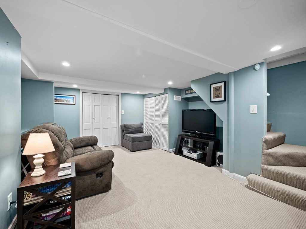 72 Dorchester St