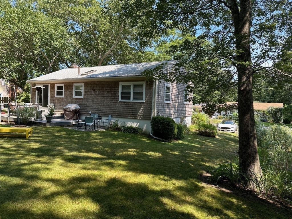 8 Lentell St