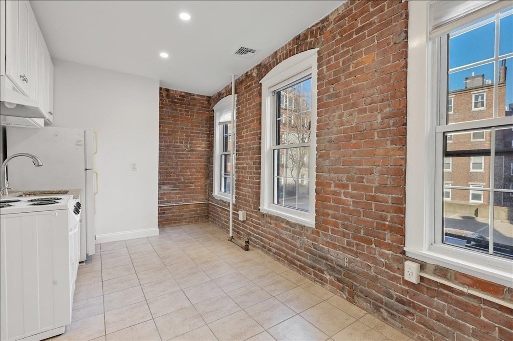 19 Harris Street # 2