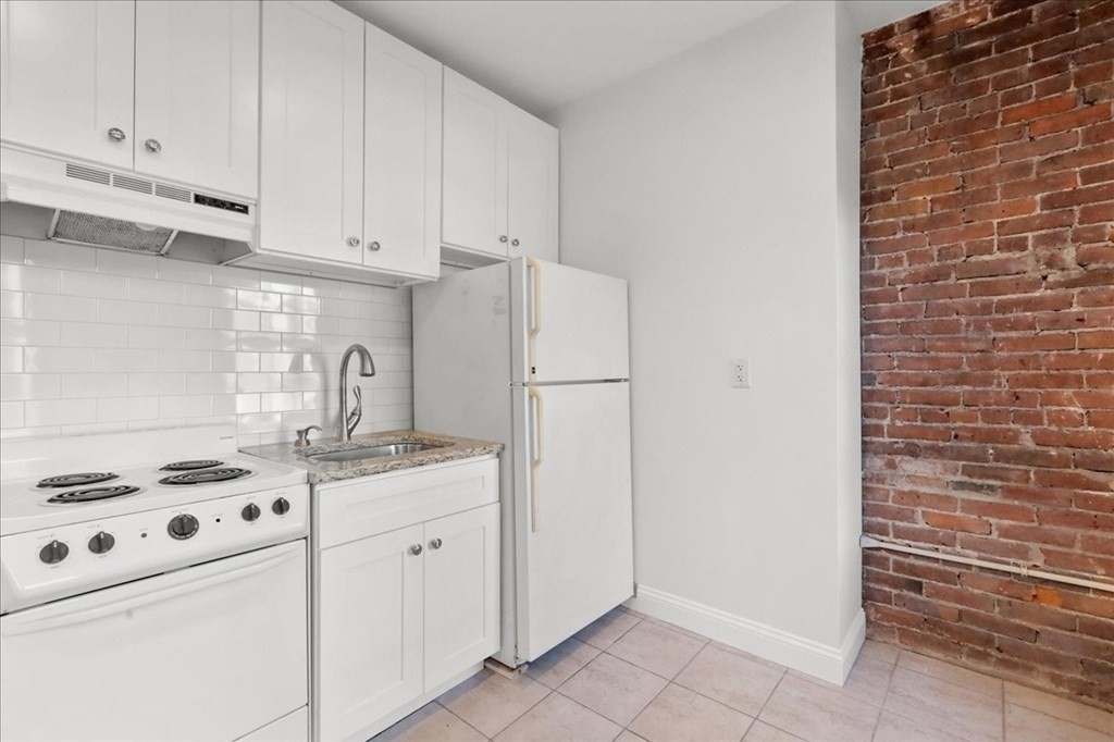19 Harris Street # 2