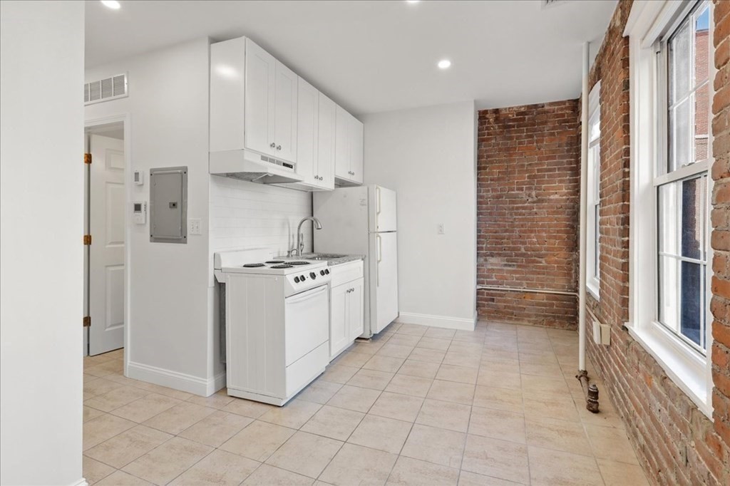 19 Harris Street # 2