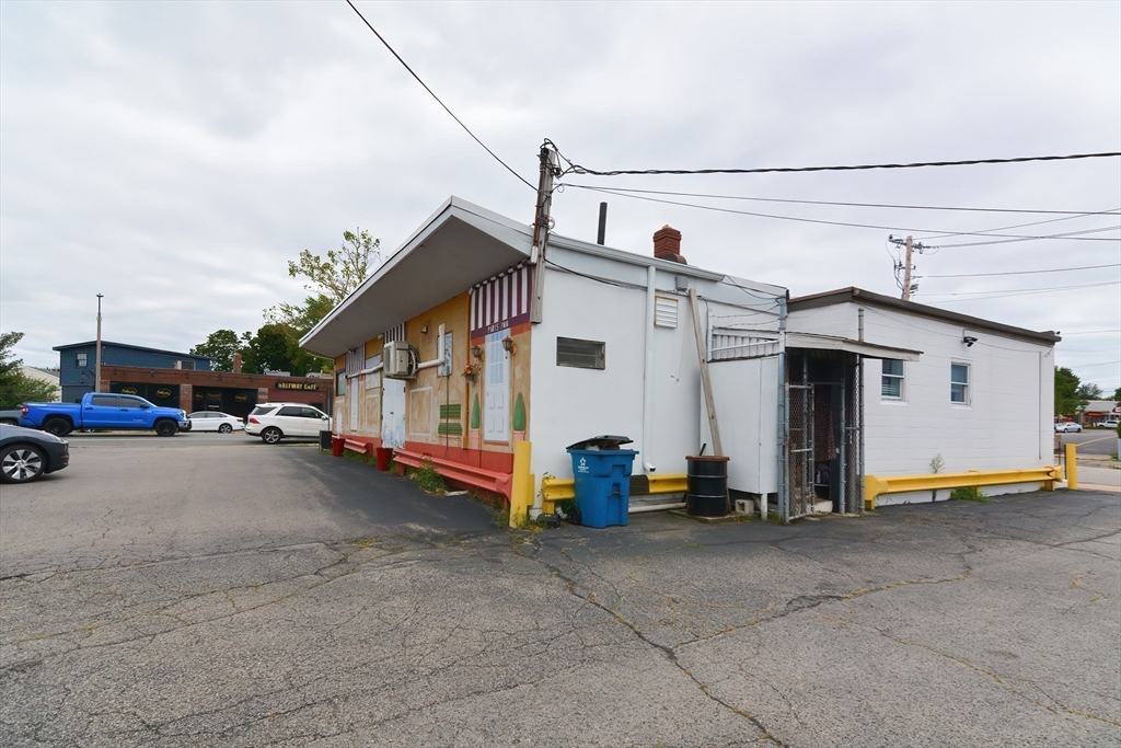 385 Main St