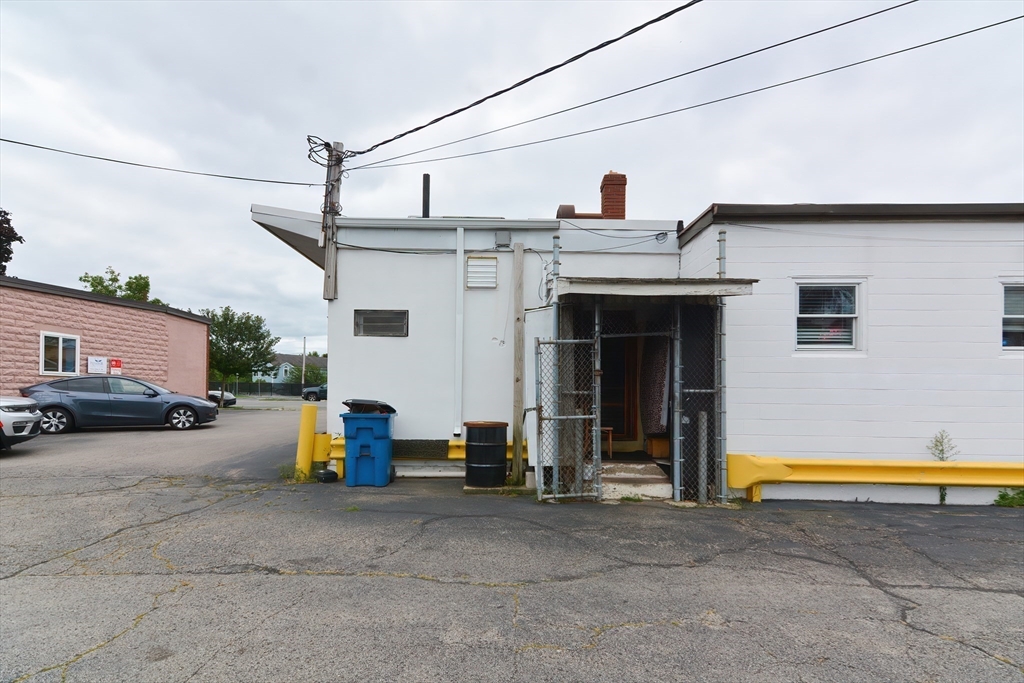385 Main St