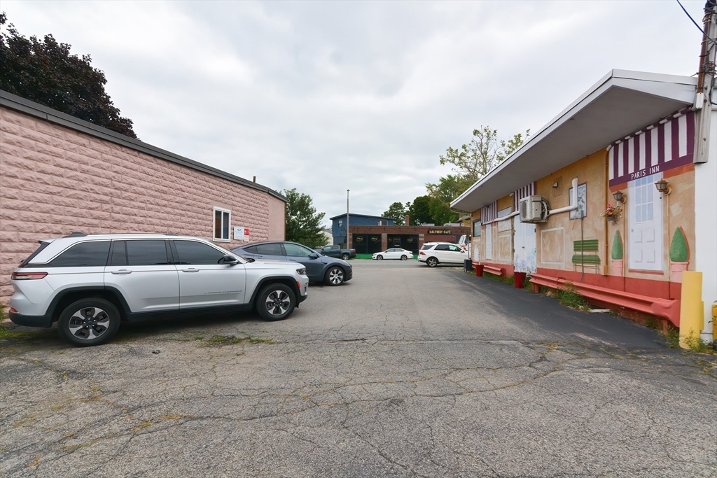 385 Main St