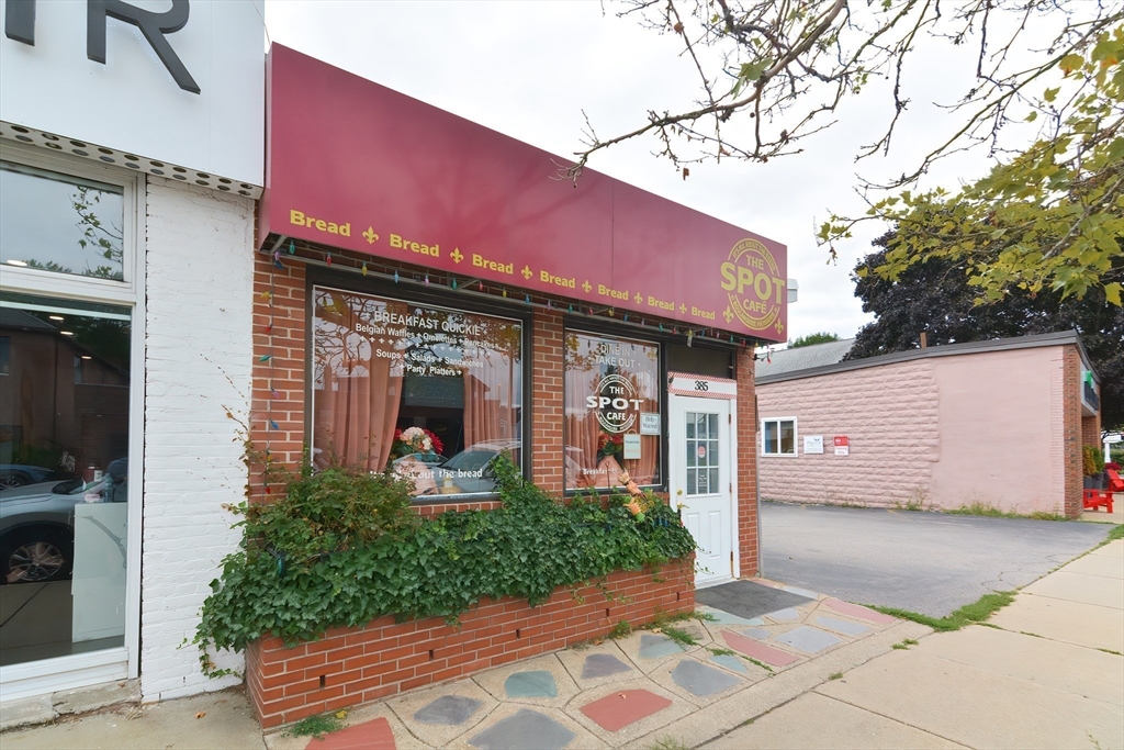 385 Main St