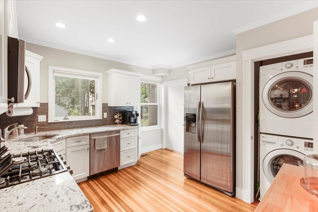 24 Houston Ave # 1