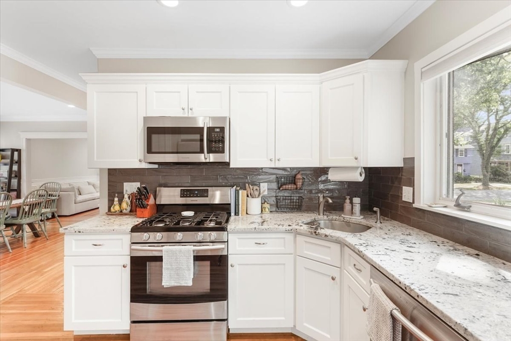24 Houston Ave # 1