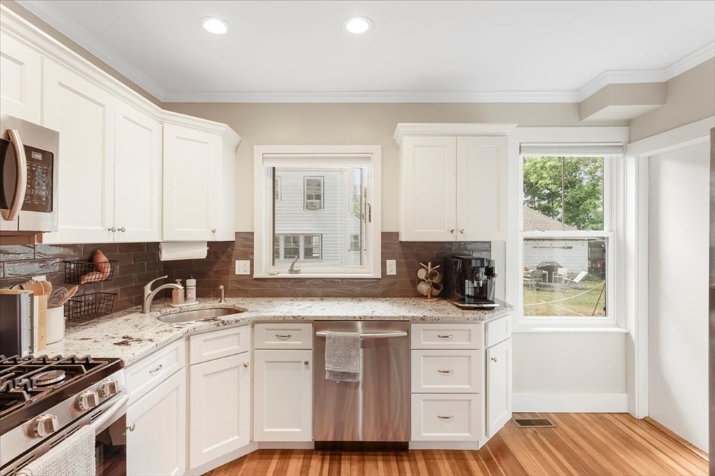 24 Houston Ave # 1