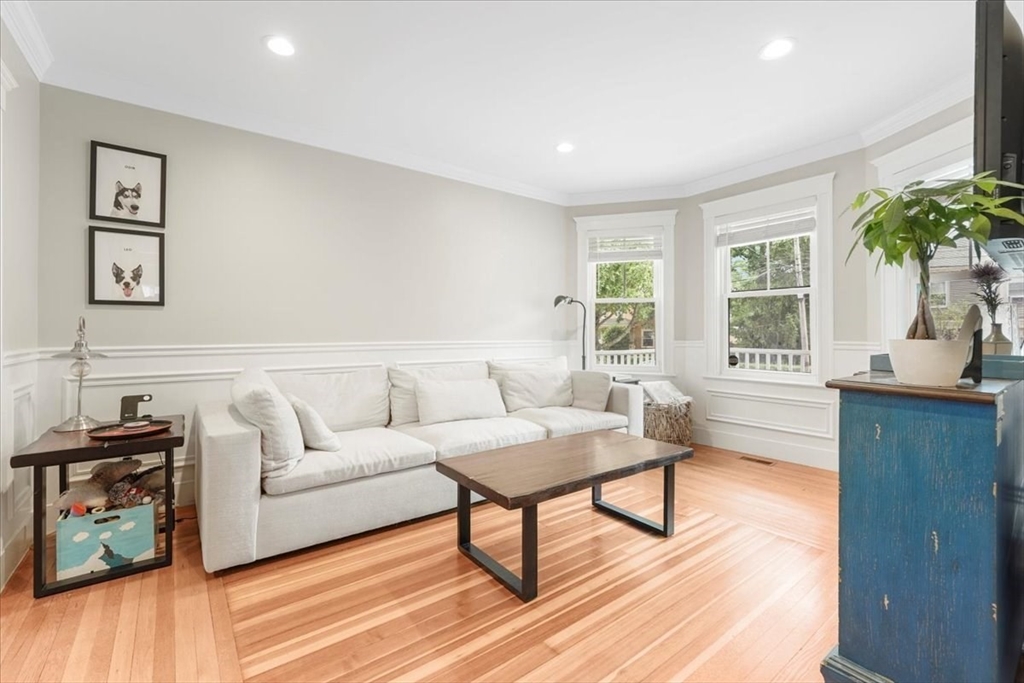 24 Houston Ave # 1