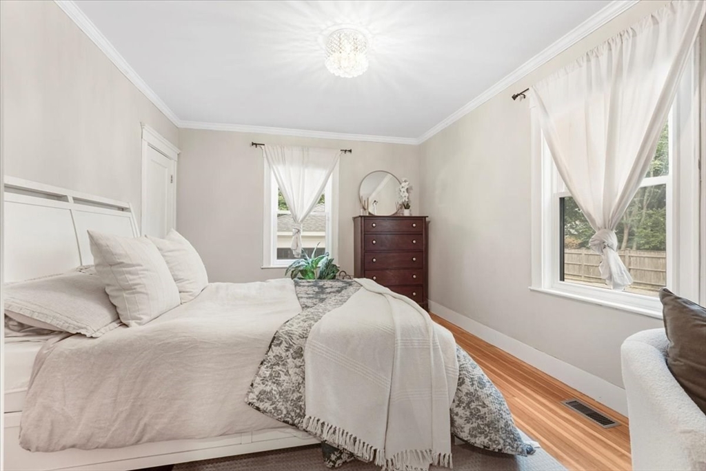 24 Houston Ave # 1
