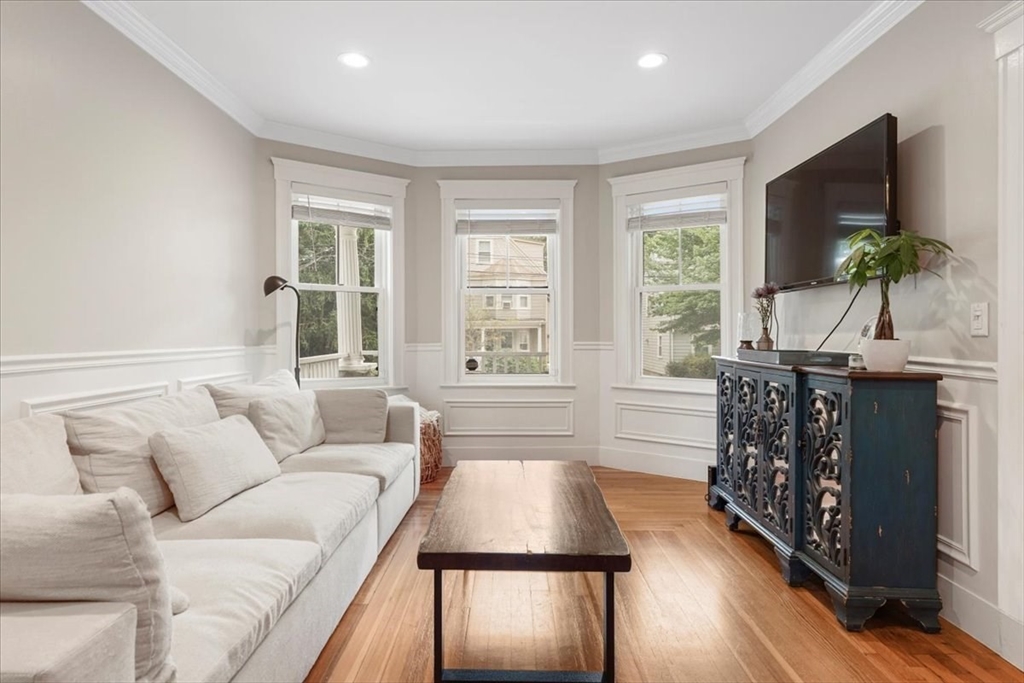 24 Houston Ave # 1