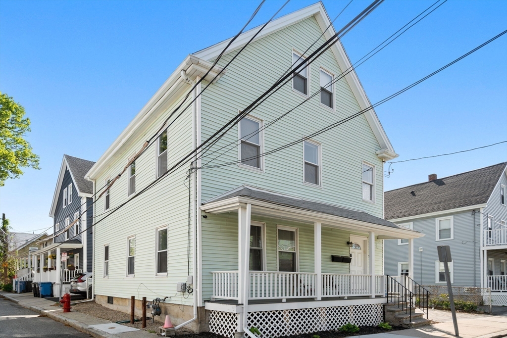 32 Richardson St
