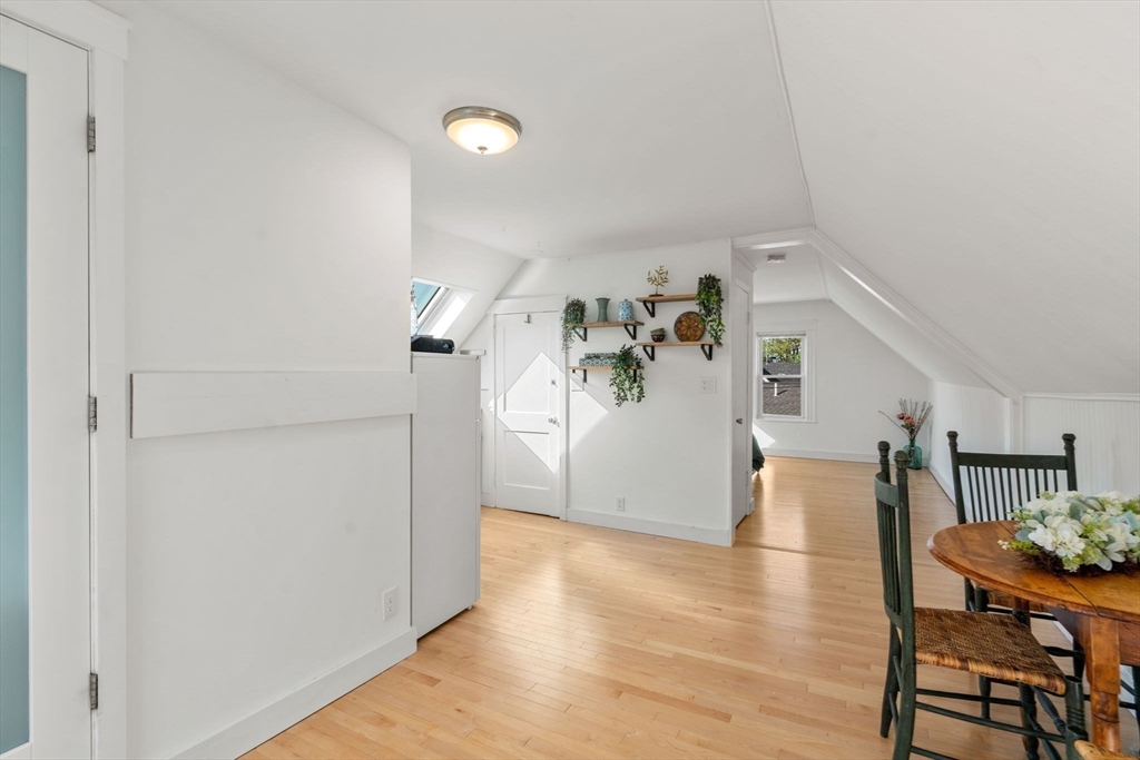 32 Richardson St