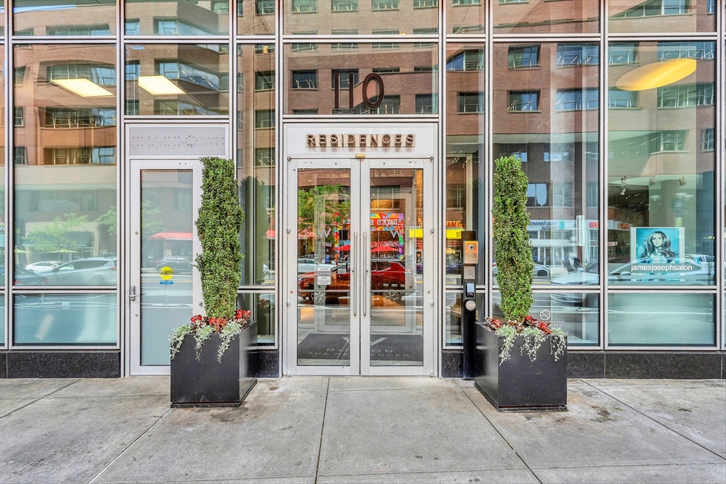 110 Stuart Street # 21I