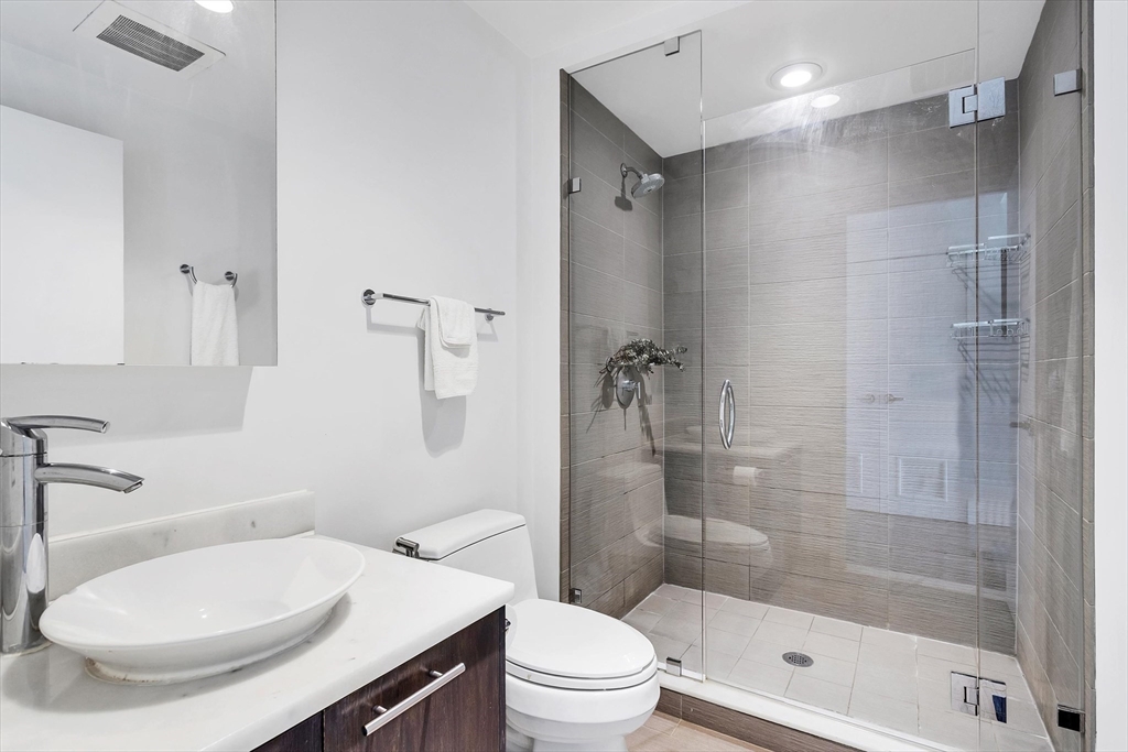 110 Stuart Street # 21I