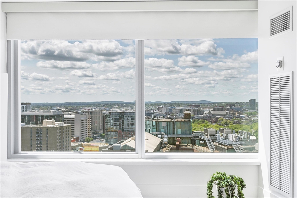 110 Stuart Street # 21I