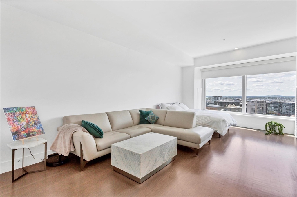 110 Stuart Street # 21I