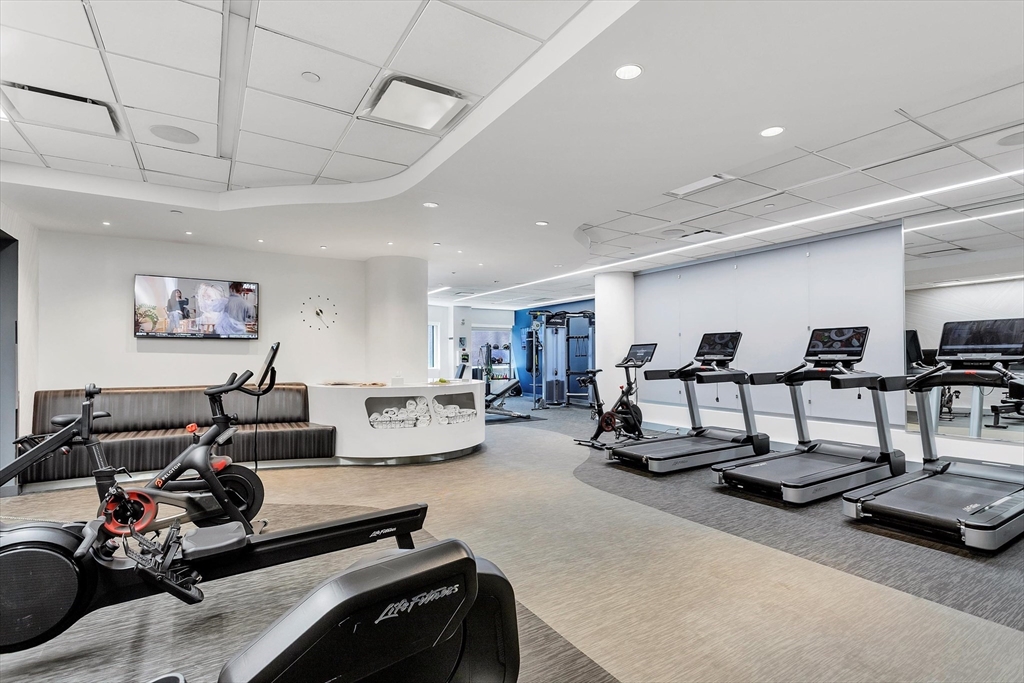110 Stuart Street # 21I