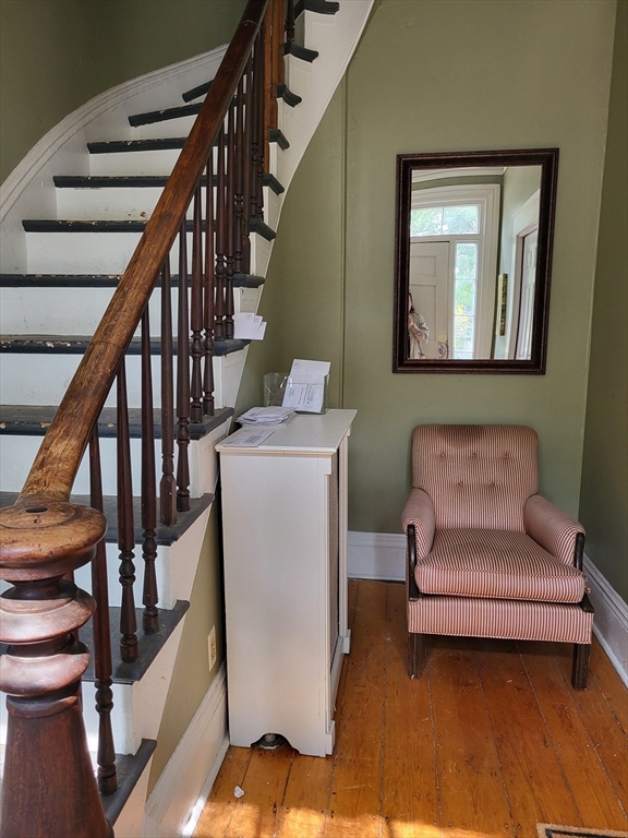 76 Pitman St # 4