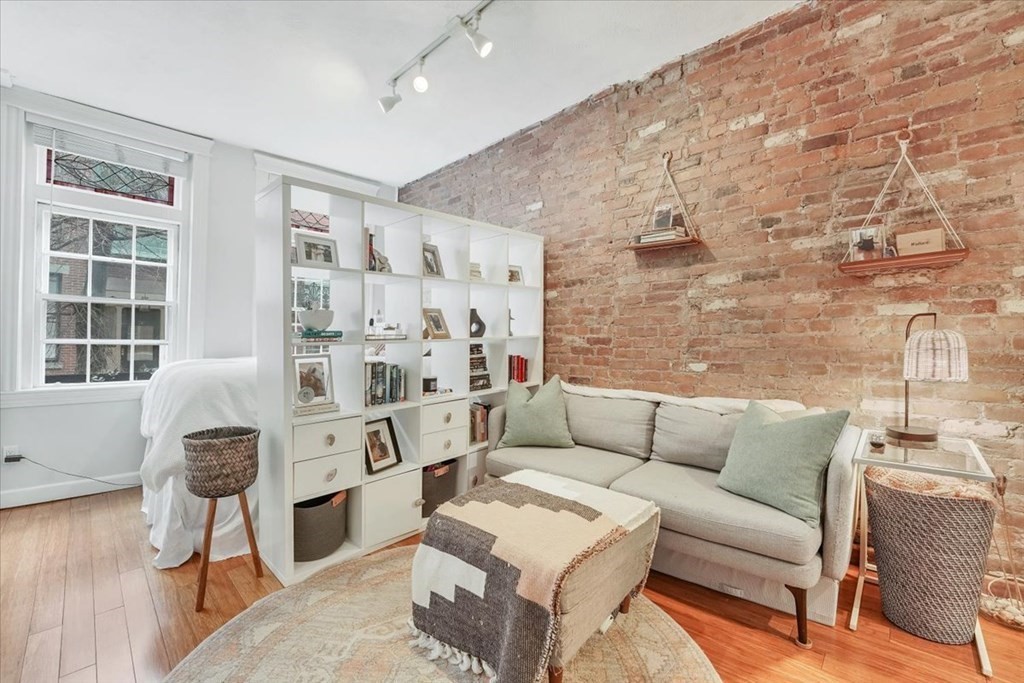 21 Temple Street # 1